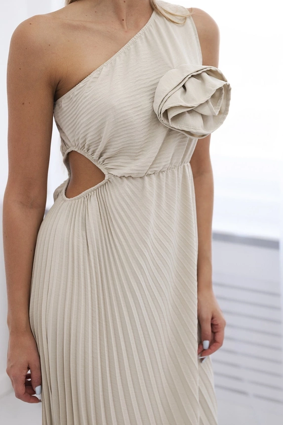Plisseekleid mit Blume hellbeige