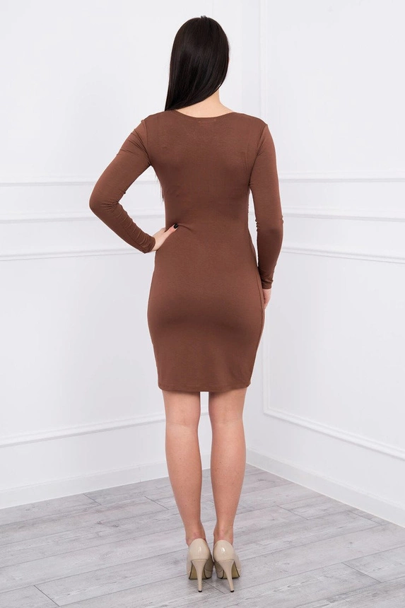 Dress fitted with a cut under the bust brown