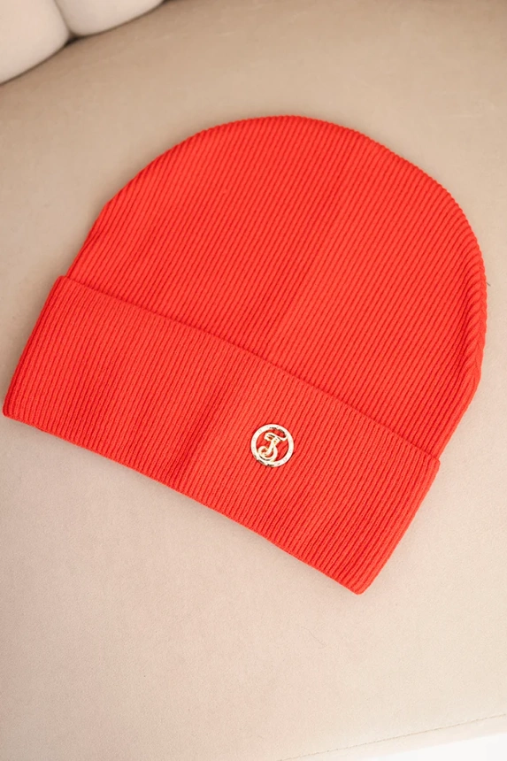 Women's ribbed cap made of modal and viscose with a decorative button red