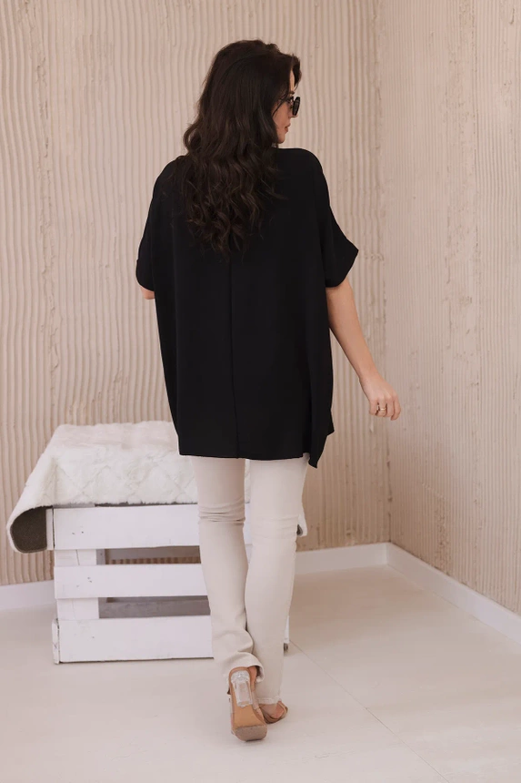 Oversized blouse with pendant black