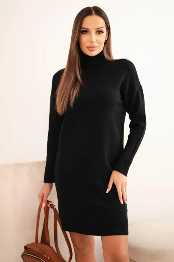 Damenstrickkleid mit Rollkragen und Tasche schwarz