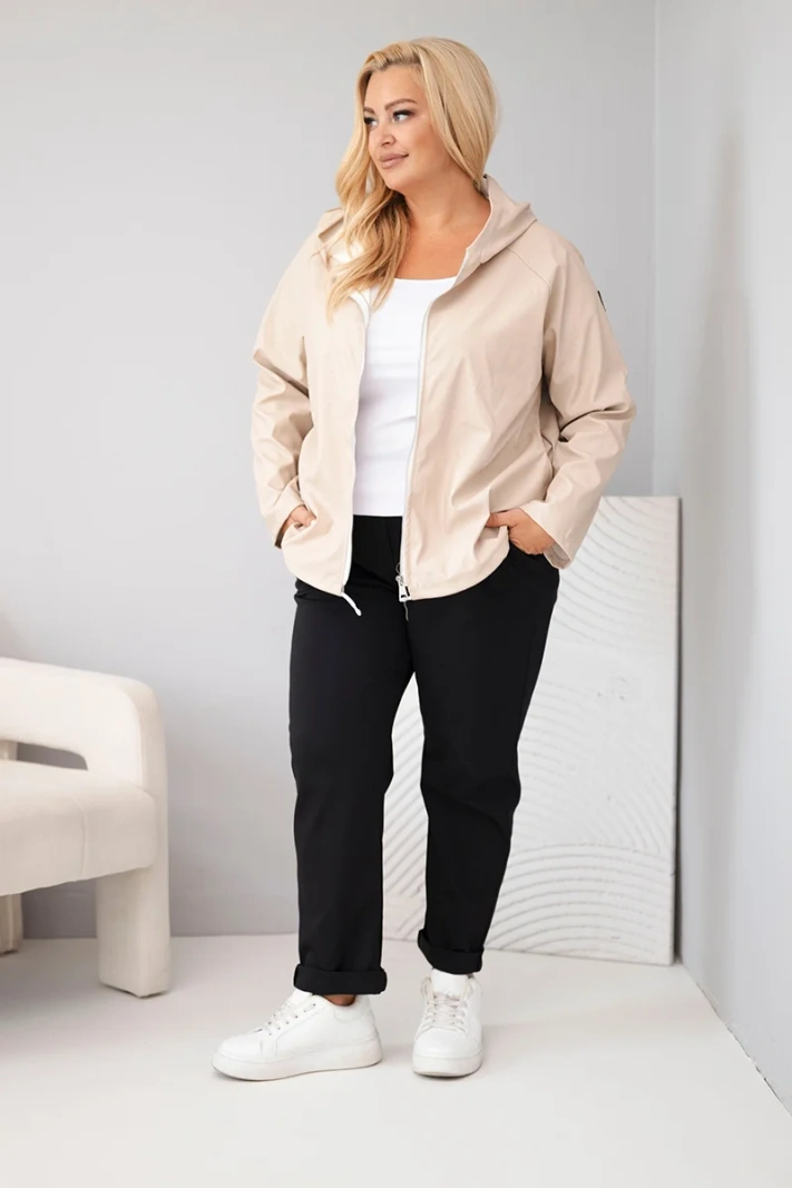 Kurtka damska Plus Size z kapturem i regulowanym dołem beżowa