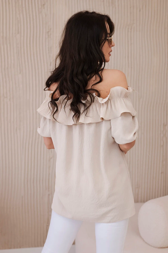 Spanische Bluse mit dekorativer Rüsche beige