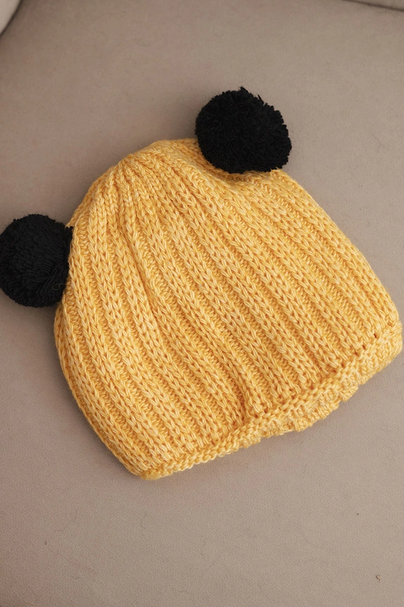 Damen Wintermütze aus Wolle mit Pompon K433 gelb