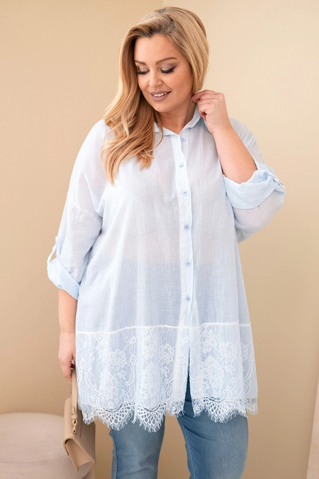 Damenbluse Plus Size aus Baumwolle mit Spitzenrand blau