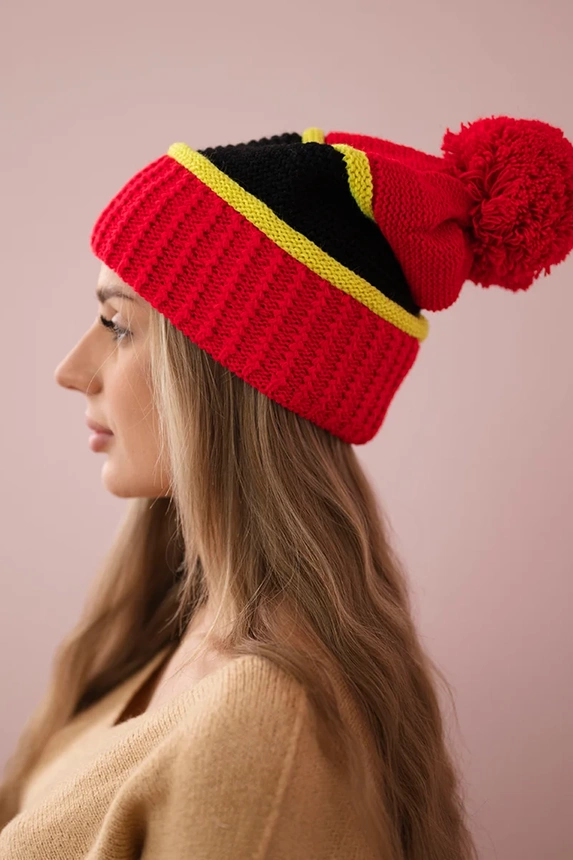 Women's cap Kinga K297 red + kiwi + black