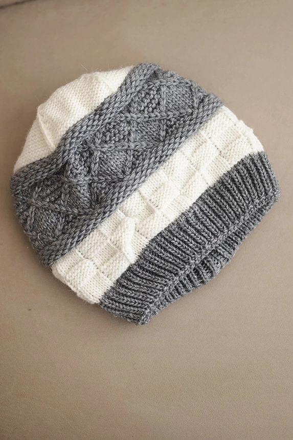 Women's winter wool hat with decorative weave K446 ecru + gray