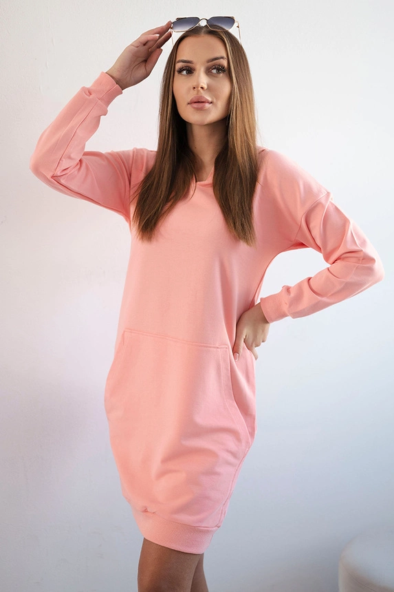 Apricotfarbenes Kleid mit Kapuze