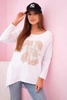 Women's blouse with pockets and decorative print white