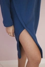 Kleid mit Kapuze und Seitenschlitz aus Denim
