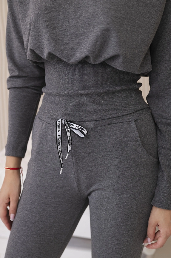 Set with wide cuffs graphite