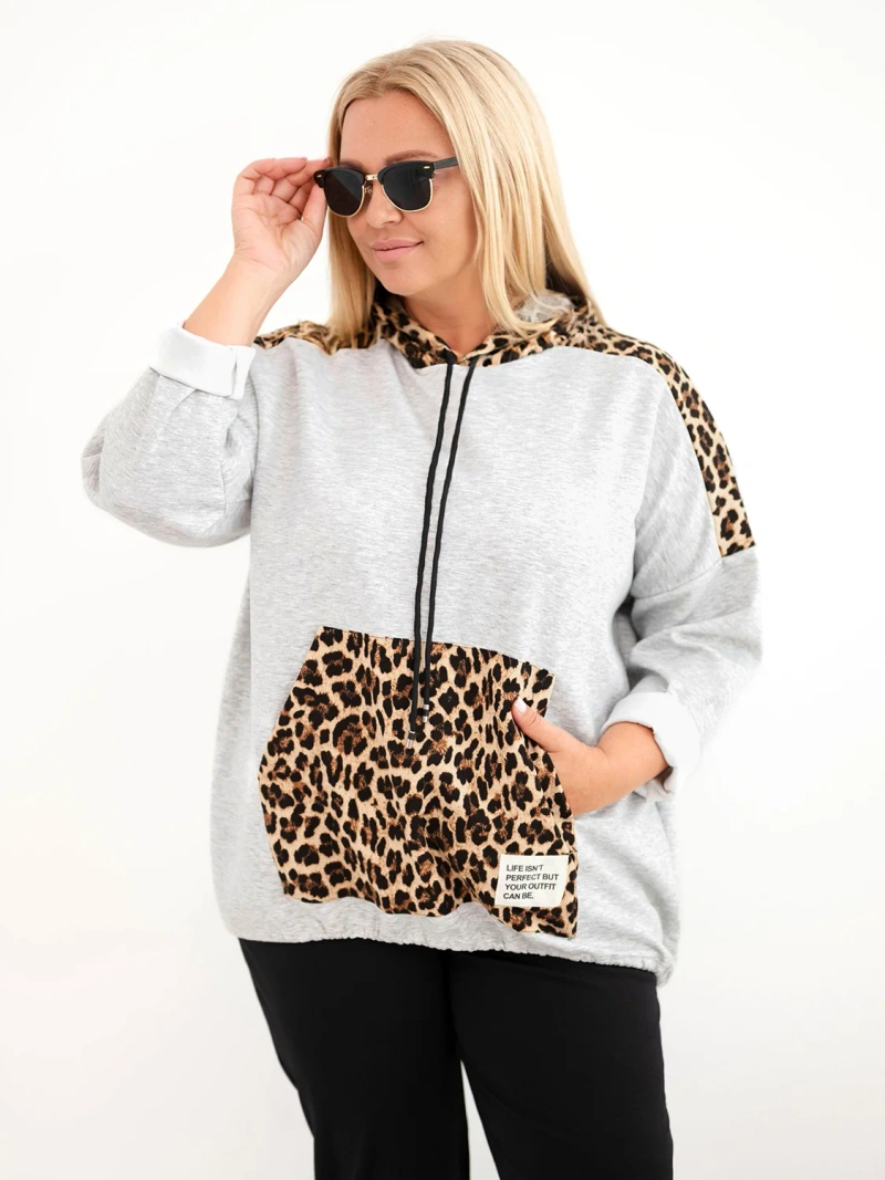 Dámska mikina Plus Size z viskózy s kapucňou a leopardími vložkami sivá