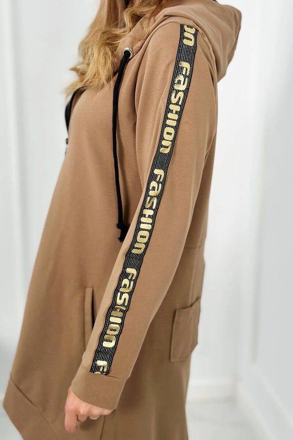 Mikina so zipsom vzadu farba ťavy