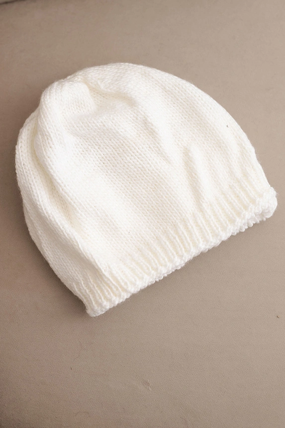 Women's winter hat with ears and ribbed knit K440 white