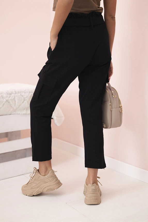 Women's high-waisted cargo pants black