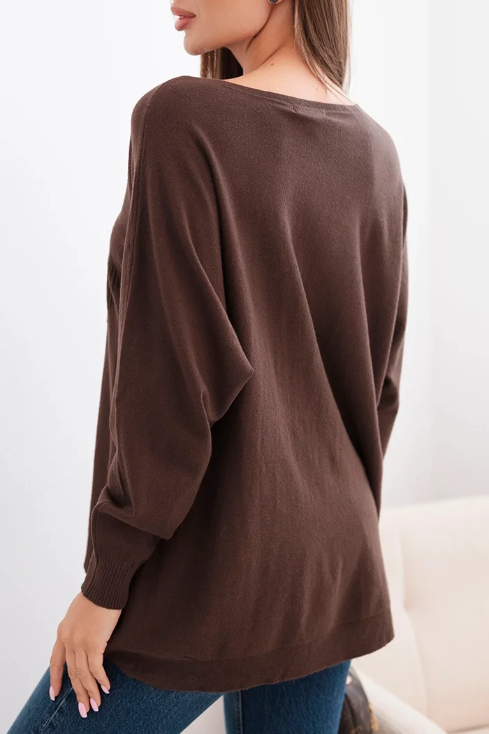 Damenpullover mit längerem Rücken und geprägtem Stern braun