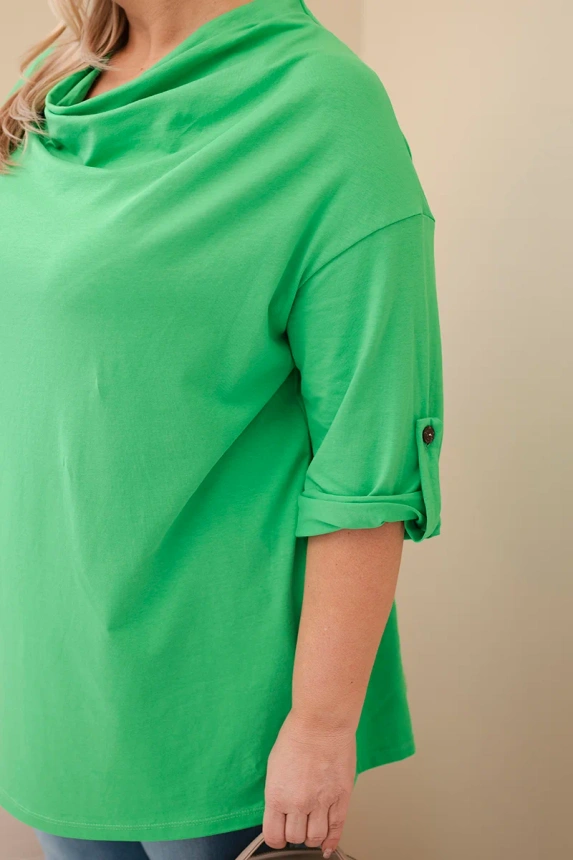 Dámska blúzka Plus Size z bavlnou vo voľnom strihu s vodným dekoltom svetlozelená