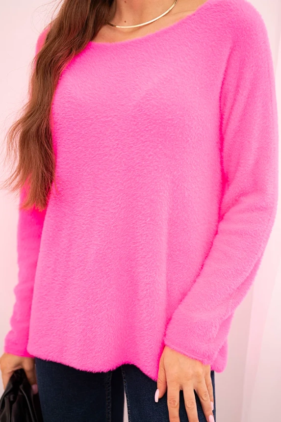Sweter damski z miękkiej dzianiny z okrągłym dekoltem różowy neon