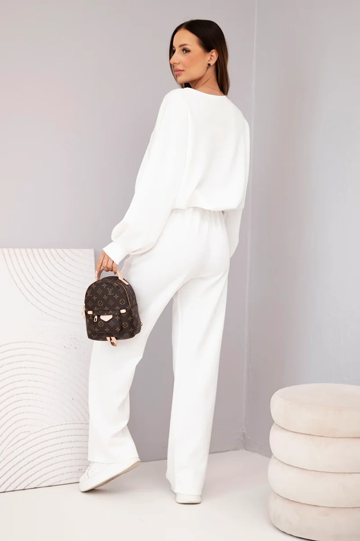 Damen-Set Butter Pullover mit Brosche und Hose mit gerader Beinform ecru