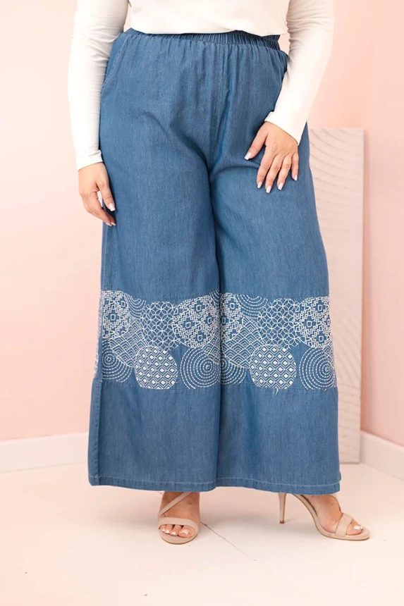 Dámské kalhoty Plus Size se širokými nohavicemi a etnickou výšivkou džínové