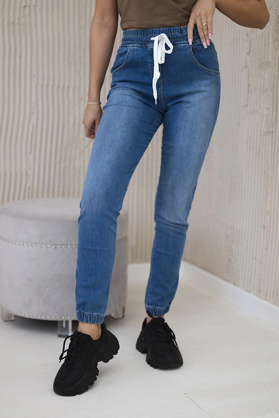 Denim-Hose mit geripptem Saum