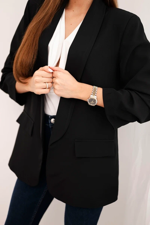 Elegantná bunda s chlopňami čierna