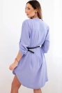 Kleid mit längerem Rücken und Gürtel helllila