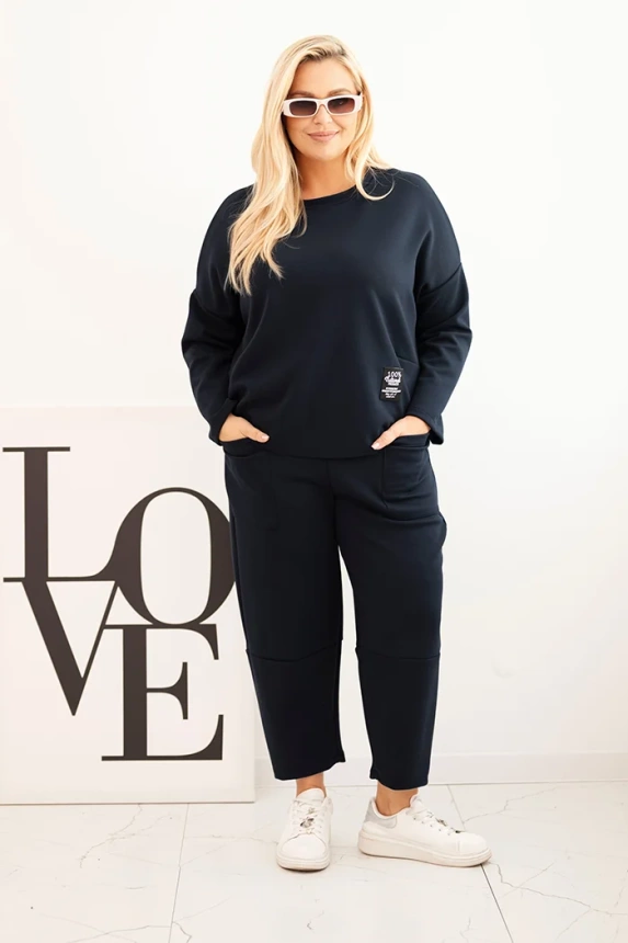 Komplet damski Plus Size masełko bluza i spodnie z kieszeniami granatowy