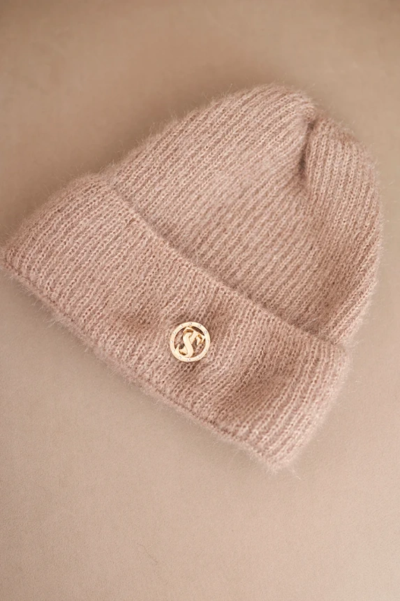 Women's winter fluffy hat with a decorative button fango