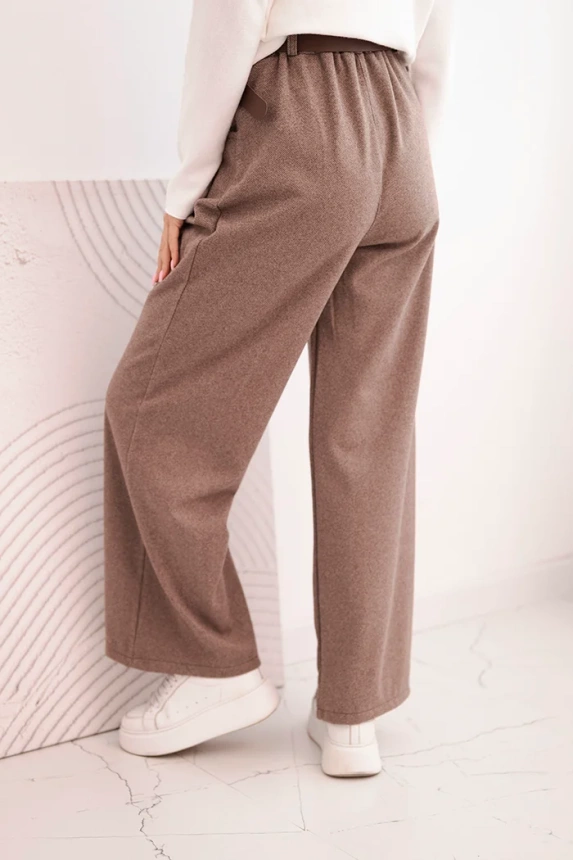 Damenhose mit weitem Bein und Gürtel camelfarben