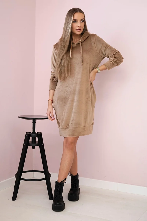 Velourskleid mit Kapuze beige
