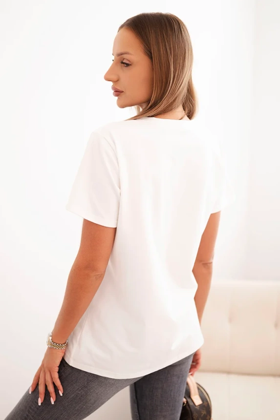 Women's cotton blouse with a V-neck and short sleeves ecru