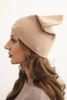 Women's ribbed hat with a decorative button made of viscose and modal camel