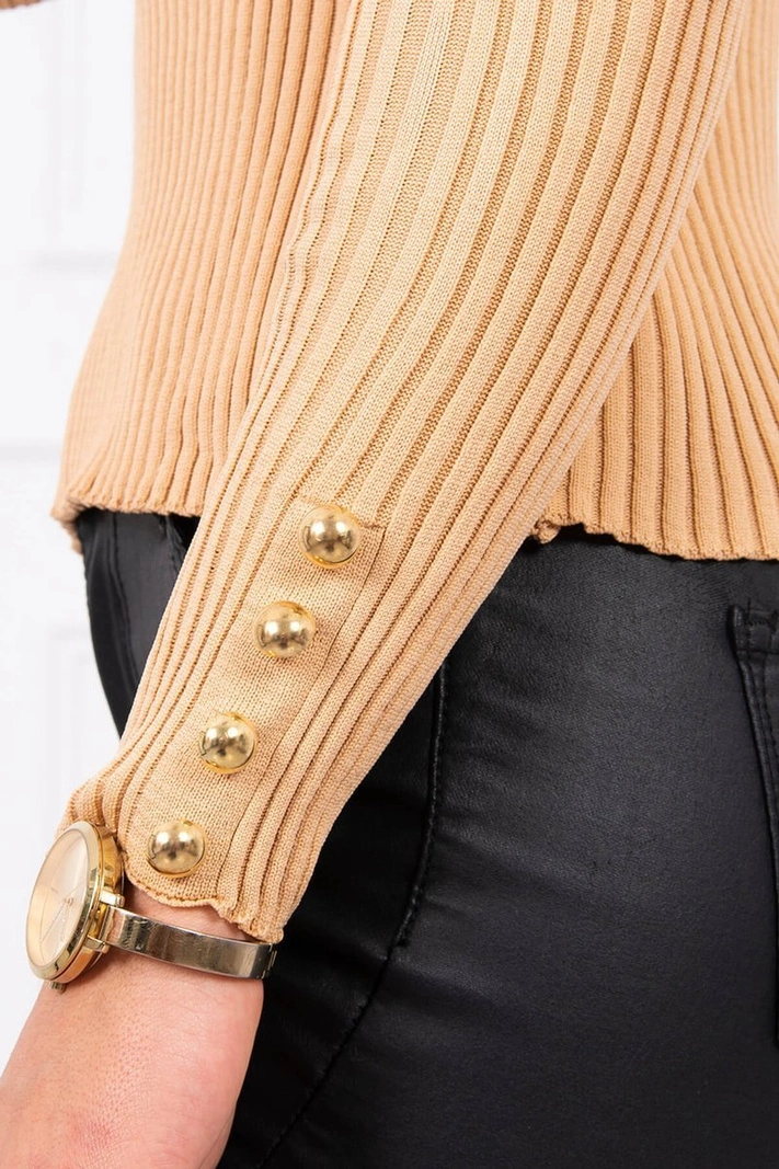 Přiléhavá svetrová halenka s knoflíky béžová
