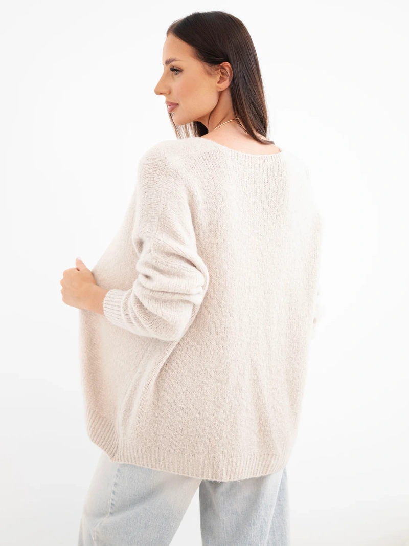 Women's sweater with alpaca without fastening and long sleeve beige