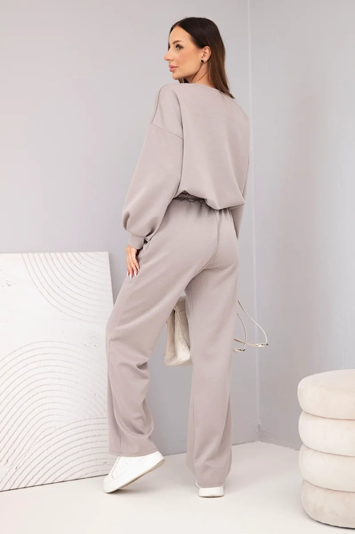 Women's set butter sweatshirt with a brooch and straight-leg pants fango
