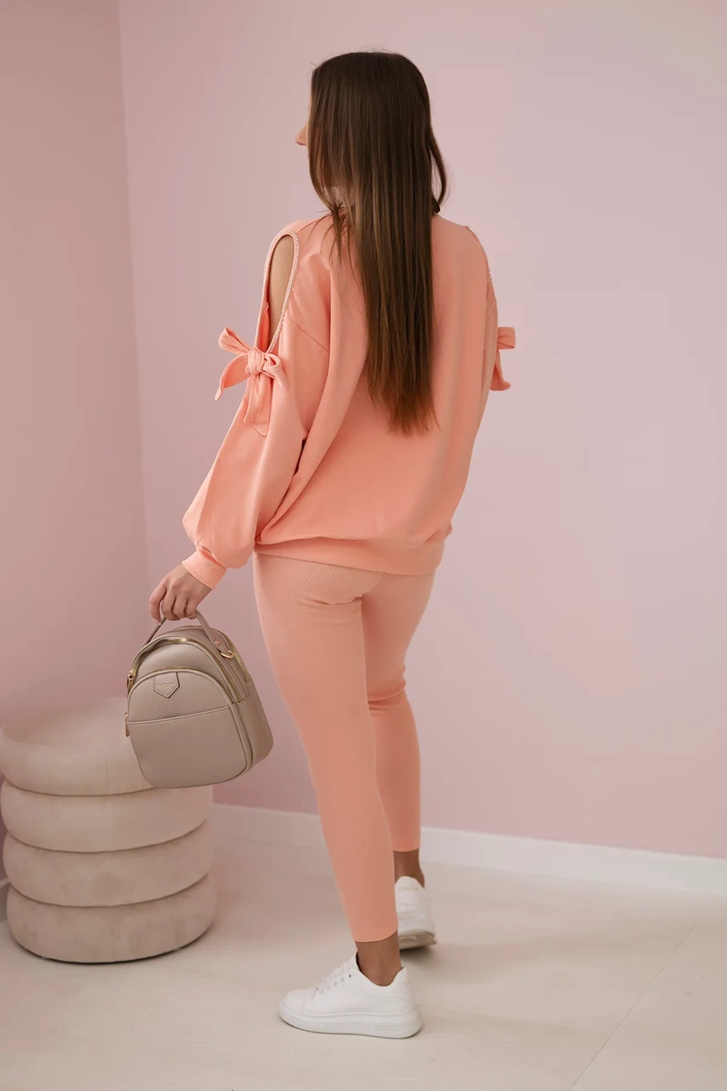 Komplet bluzy z kokardą na rękawach i legginsów łososiowy zdjęcie 3
