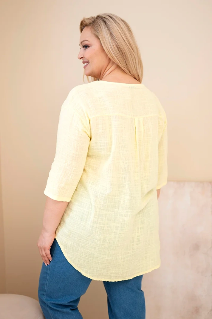 Dámska bavlnená blúzka Plus Size s výstrihom na gombíky žltá