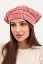 Czapka damska zimowa wełniana o luźnym fasonie i ozdobnym splocie K378 ciemno różowa