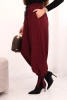 Damenhose mit weitem Bein und Bindung am Saum bordeaux