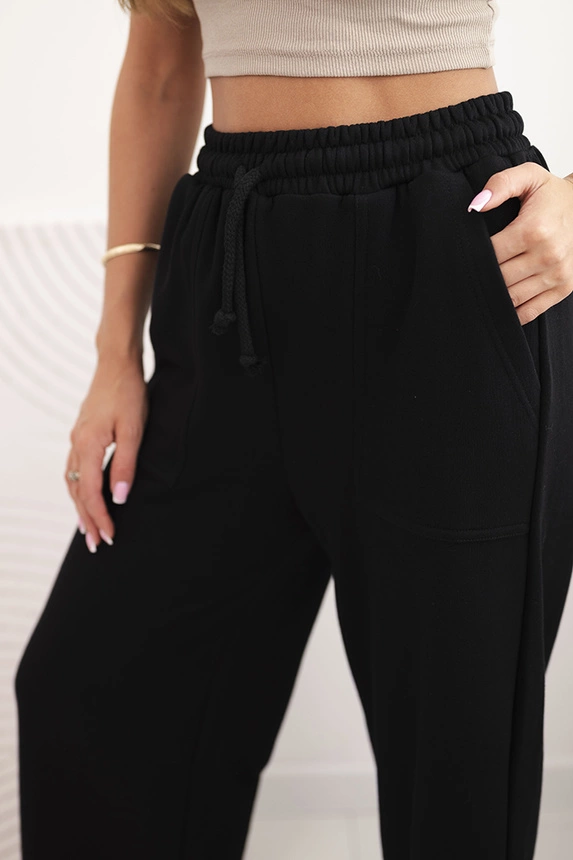 Women's cotton cargo pants with pockets and chain beige