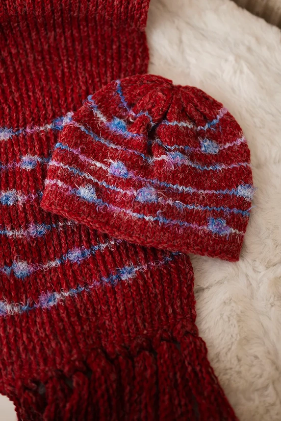 Women's set with a shawl Anika K304 red