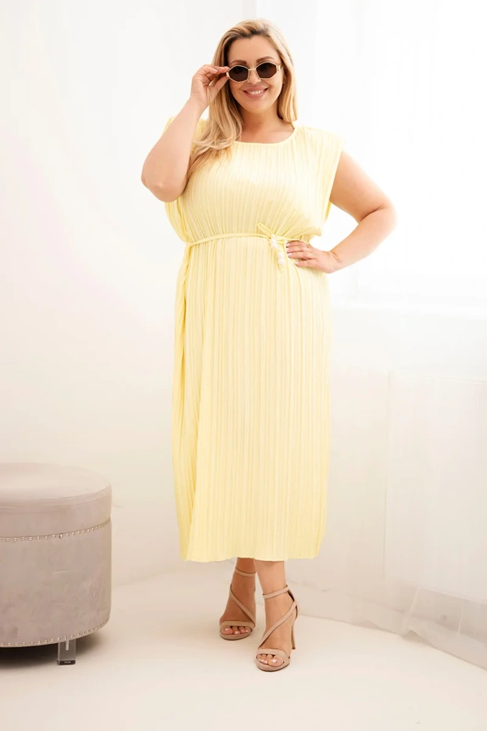Plus-size women's pleated viscose dress with tie yellow