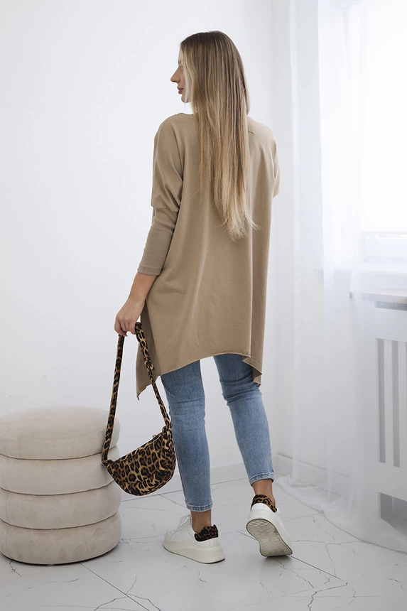 Oversize-Bluse mit Regenbogen-Lippen-Print camel