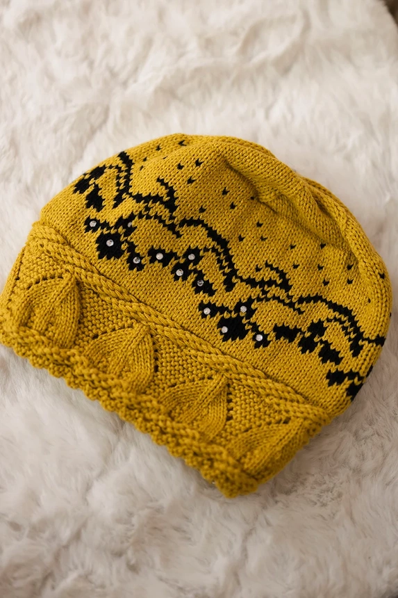 Women's cap Kira K374 mustard+black