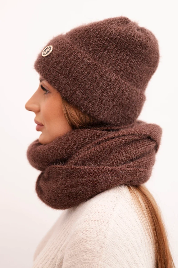 Women's set with a hat and a neck warmer made of soft knitted fabric brown