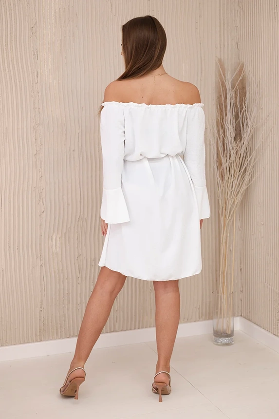 Kleid in der Taille mit Kordelzug gebunden ecru