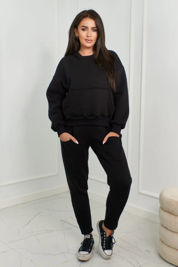 Isolierte Sweatshirt + Hose schwarz