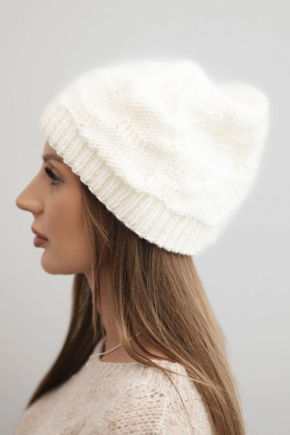 Women's winter cap made of wool with a decorative weave K451 ecru