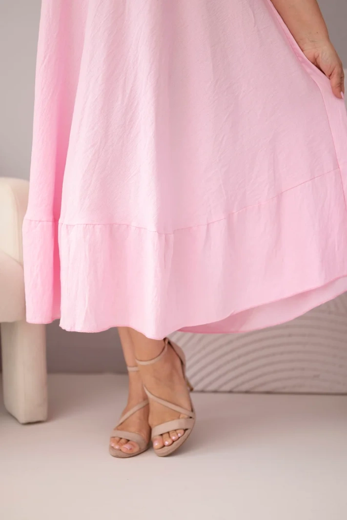 Dámske šaty plus size s krátkym rukávom a volánom z ľahkej viskózy cukríková ružová